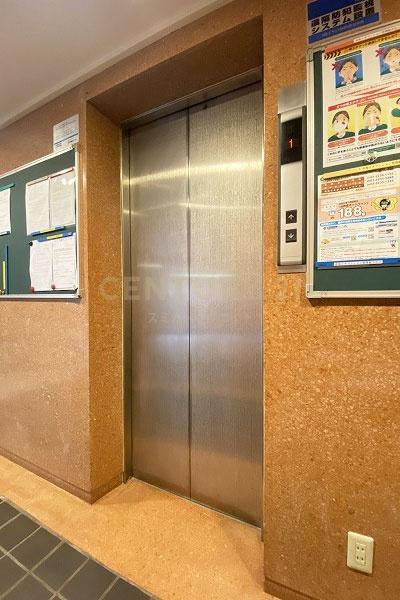赤坂リキマンション エレベーター