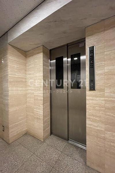 クレッセント目黒II エレベーターホール
