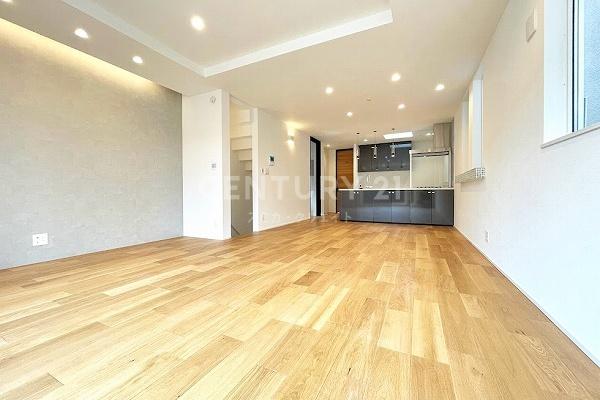 「下高井戸」 新築一戸建て/B号棟 リビングダイニングルーム