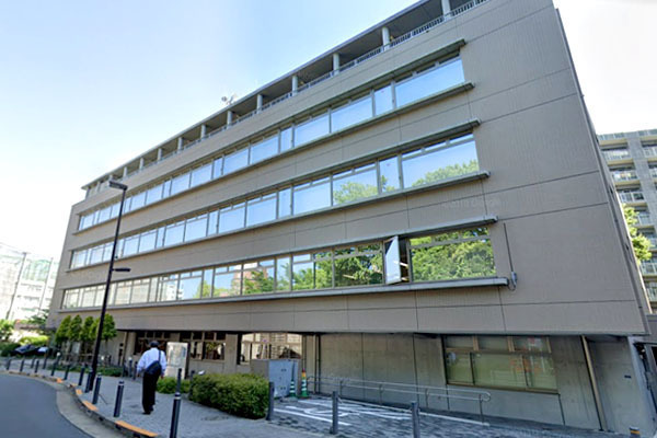 第三宮庭マンション 渋谷区立中央図書館まで700m