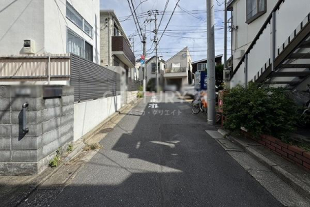 �����s���c�J���n3���ڂ̒��È�ˌ��Ă̑O�ʓ��H�܂ތ��n�ʐ^