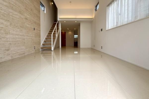 �����s���c�J���n3���ڂ̒��È�ˌ��Ẵ��r���O