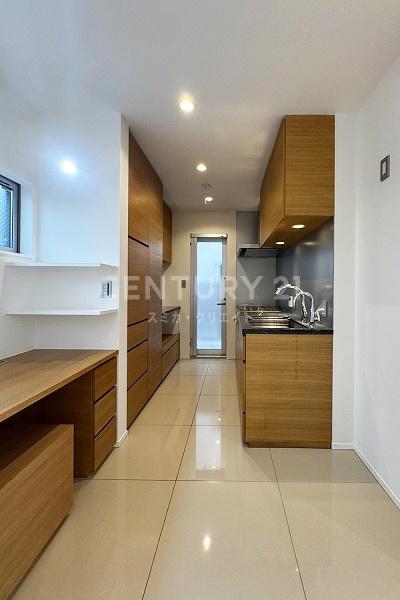 �����s���c�J���n3���ڂ̒��È�ˌ��ẴL�b�`��