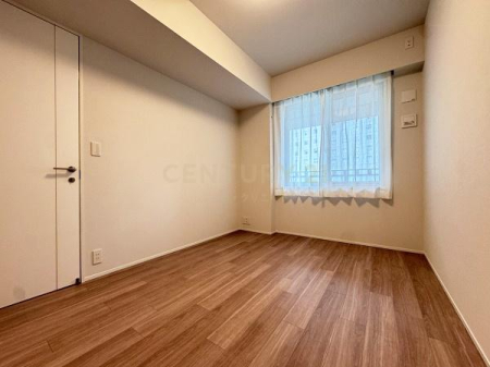 �����s�i���k�i��5���� 6-24�̒��Ã}���V�����̐Q��