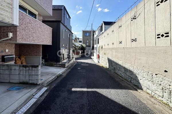 �����s��c�撆�n��1���ڂ̒��È�ˌ��Ă̑O�ʓ��H�܂ތ��n�ʐ^