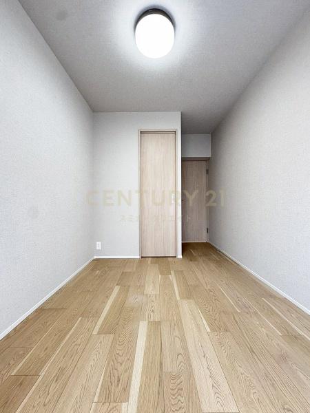 �����s�`��Z�{��7���� 17-22�̒��Ã}���V�����̗m��
