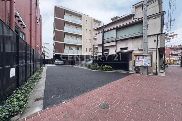 �����s��c����1���� 13-13�̒��Ã}���V�����̃G���g�����X