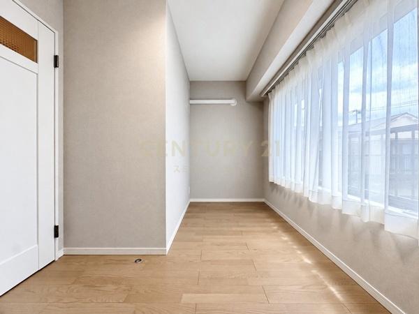 �����s��c��r��5���� 7-6�̒��Ã}���V�����̐Q��