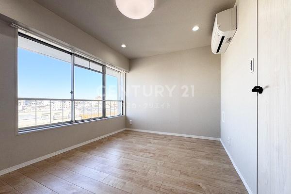 �����s���c�J��o��1���� 37-10�̒��Ã}���V�����̎q������