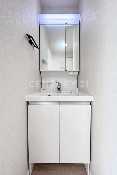 �����s���c�J��o��1���� 37-10�̒��Ã}���V�����̐��ʑ�E���ʏ�