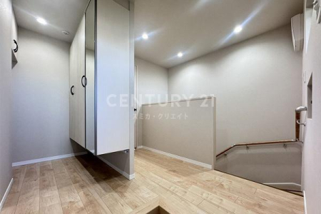 �����s���c�J��o��1���� 37-10�̒��Ã}���V�����̌���