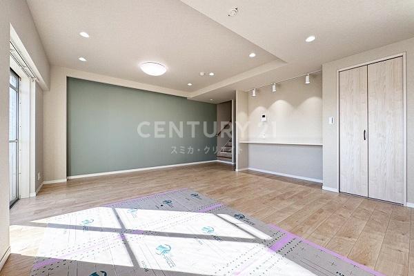 �����s���c�J��o��1���� 37-10�̒��Ã}���V�����̃��r���O