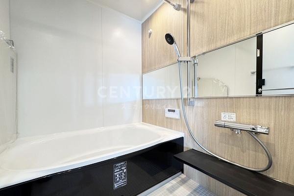 �����s���c�J��o��1���� 37-10�̒��Ã}���V�����̗���