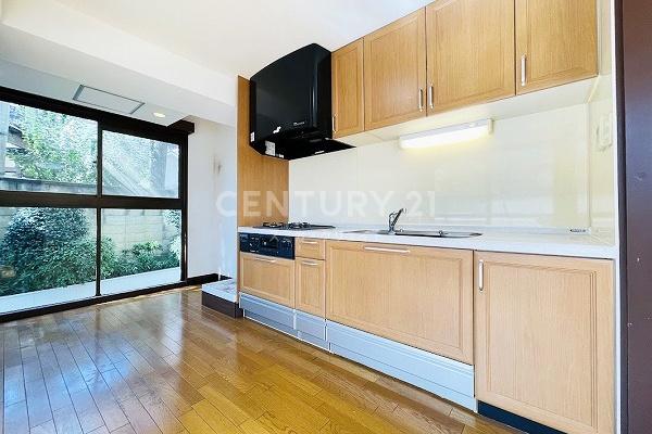 �����s�`�攒����3���� 1-6�̒��Ã}���V�����̃L�b�`��