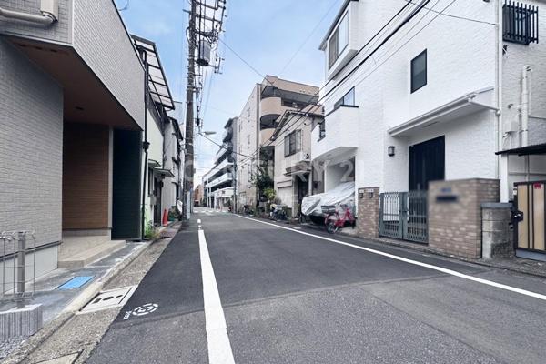 �����s�i����t2���ڂ̐V�z��ˌ��Ă̑O�ʓ��H�܂ތ��n�ʐ^