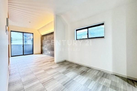 �����s�i����t2���ڂ̐V�z��ˌ��Ẵ��r���O