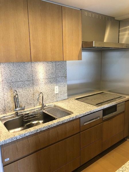 �����s�`�斃�z�K���� 44-1�̒��Ã}���V�����̃L�b�`��