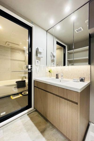 �����s�a�J�扎�y�� 7-8�̒��Ã}���V�����̐��ʑ�E���ʏ�