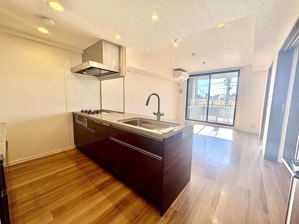 �����s���c�J���c3���� 18-5�̒��Ã}���V�����̃��r���O