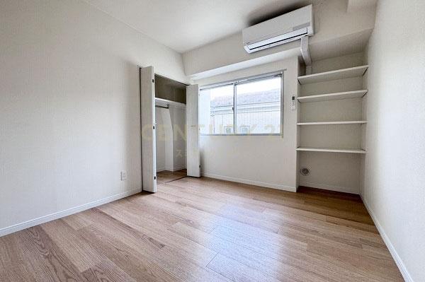 �����s��c���X�k6���� 17-15�̒��Ã}���V�����̎q������