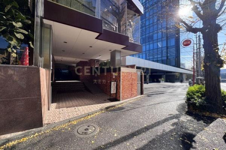 �����s�a�J��_�{�O2���� 34-20�̒��Ã}���V�����̃G���g�����X