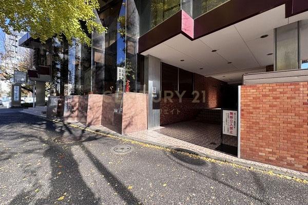 �����s�a�J��_�{�O2���� 34-20�̒��Ã}���V�����̃G���g�����X