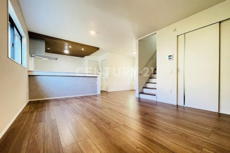 �����s���c�J��쑽��9���ڂ̐V�z��ˌ��Ẵ��r���O