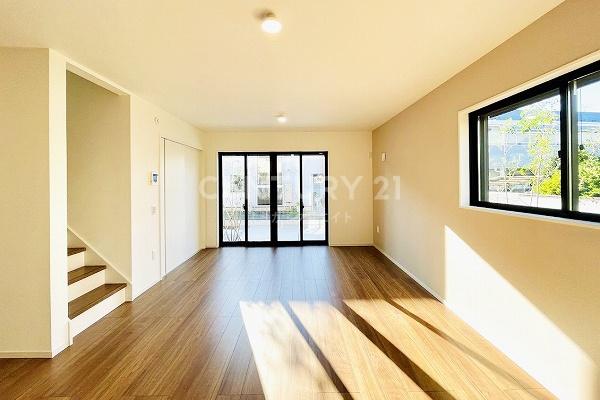 �����s���c�J��쑽��9���ڂ̐V�z��ˌ��Ẵ��r���O