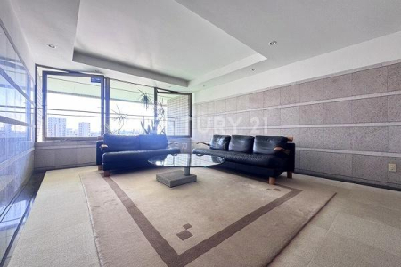 �����s��c��R��3���� 43-2�̒��Ã}���V�����̃G���g�����X