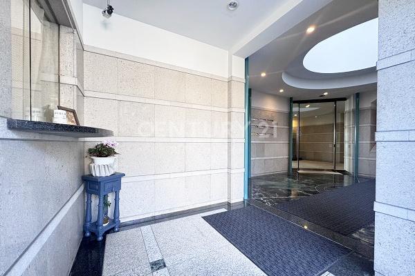 �����s��c��R��3���� 43-2�̒��Ã}���V�����̃G���g�����X