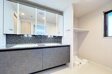 �����s��c��R��3���� 43-2�̒��Ã}���V�����̐��ʑ�E���ʏ�