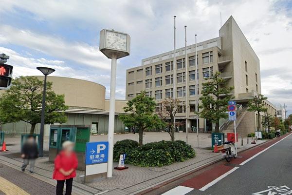 �����s��c��R��3���� 43-2�̒��Ã}���V�����̎��ӊ�