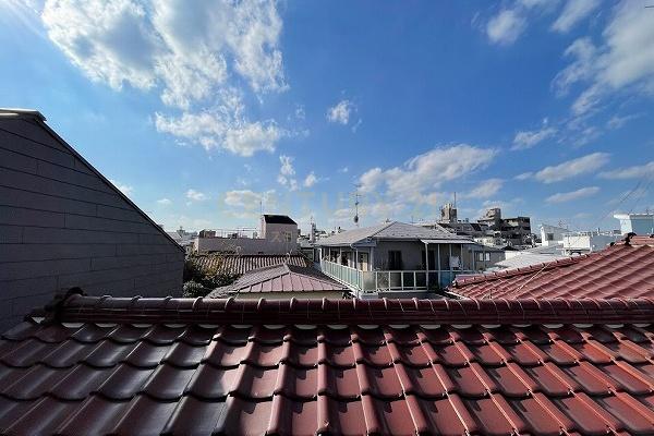 渋谷区本町五丁目 中古一戸建て 3階西側窓からの眺望