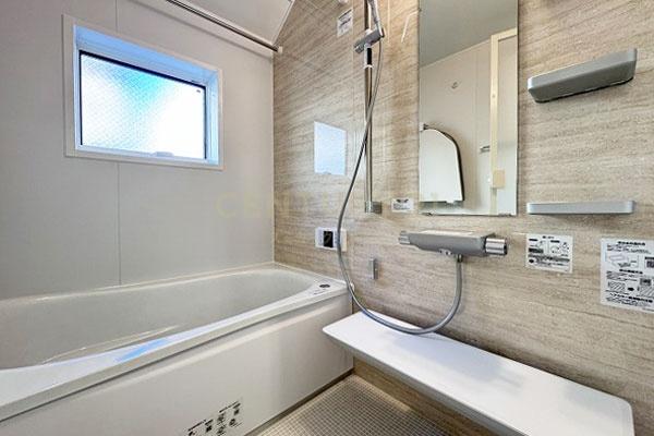 �����s���c�J�扺�n4���ڂ̐V�z��ˌ��Ă̗���