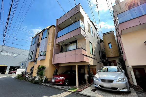 「田園調布」 中古一戸建て 建物外観(2021.7撮影)