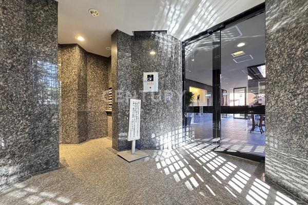 �����s��c�撆��5���� 20-1�̒��Ã}���V�����̃G���g�����X