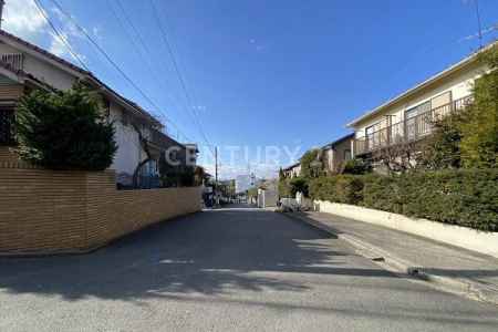 �_�ސ쌧���l�s���捡�h2���ڂ̒��È�ˌ��Ă̑O�ʓ��H�܂ތ��n�ʐ^