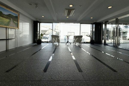 �����s��c���r��5���� 5-9�̒��Ã}���V�����̃G���g�����X