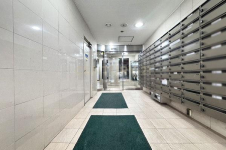 �����s���c�J��r�K2���� 35-9�̒��Ã}���V�����̃G���g�����X