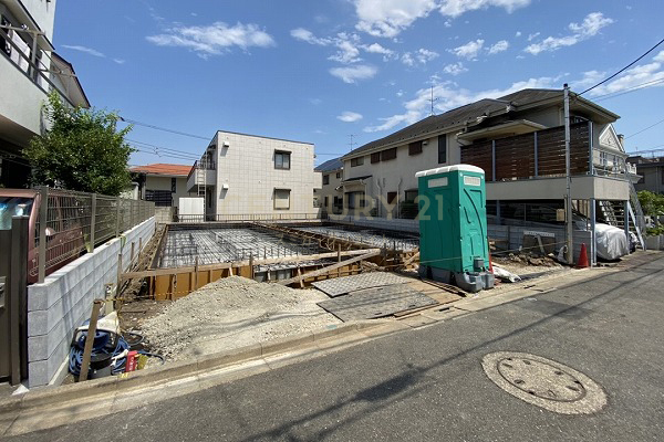 「自由が丘」 新築一戸建て/B号棟 販売現地(2022.8撮影)