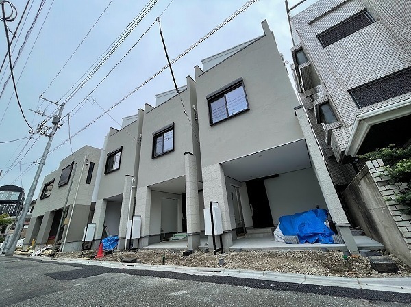 外とのつながりを感じる家　SOAVITA 世田谷／E号棟 販売現地（2022.8.15撮影）