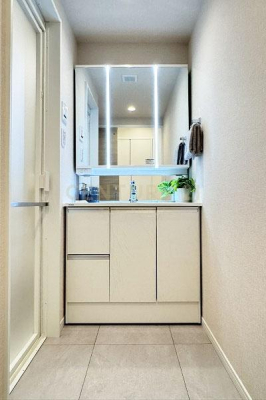 �����s���c�J�搣�c4���� 7-11�̒��Ã}���V�����̐��ʑ�E���ʏ�