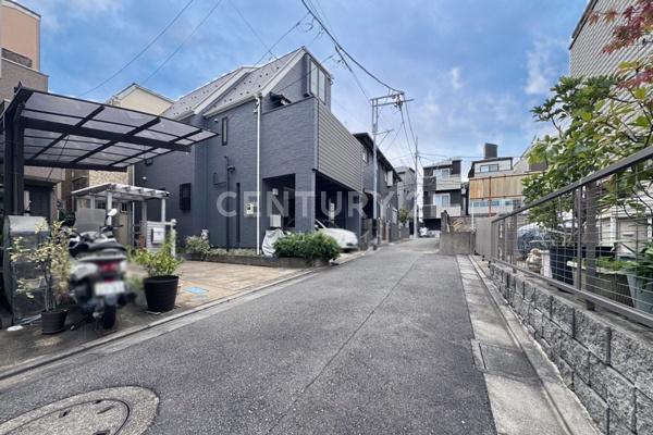 �����s���c�J��O�h2���ڂ̒��È�ˌ��Ă̑O�ʓ��H�܂ތ��n�ʐ^