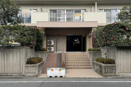 �����s��c��k��J1���� 5-17�̒��Ã}���V�����̃G���g�����X