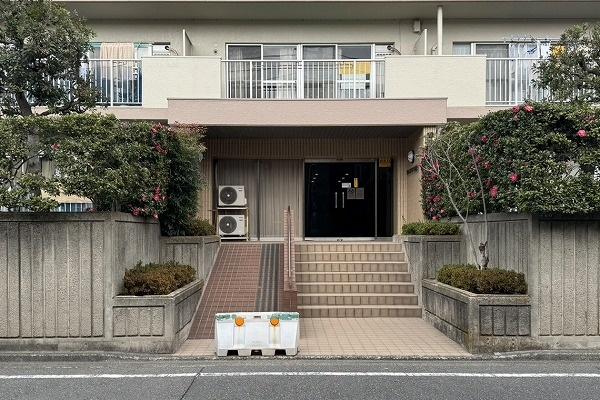 �����s��c��k��J1���� 5-17�̒��Ã}���V�����̃G���g�����X