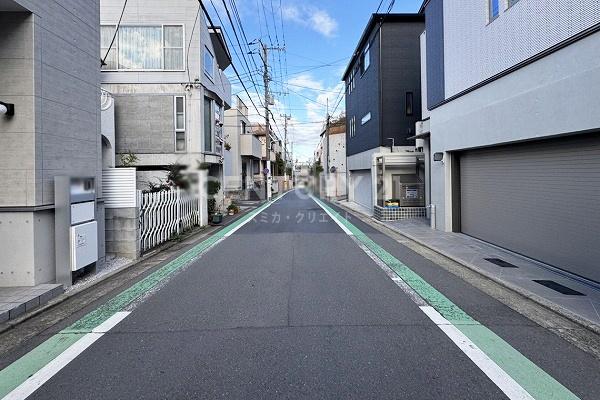 �����s�ڍ��擌�R1���ڂ̓y�n�̑O�ʓ��H�܂ތ��n�ʐ^