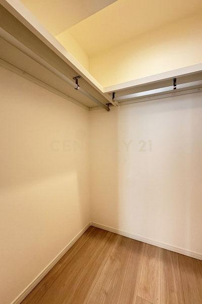 �����s���c�J���p��3���� 13-22�̒��Ã}���V�����̎��[