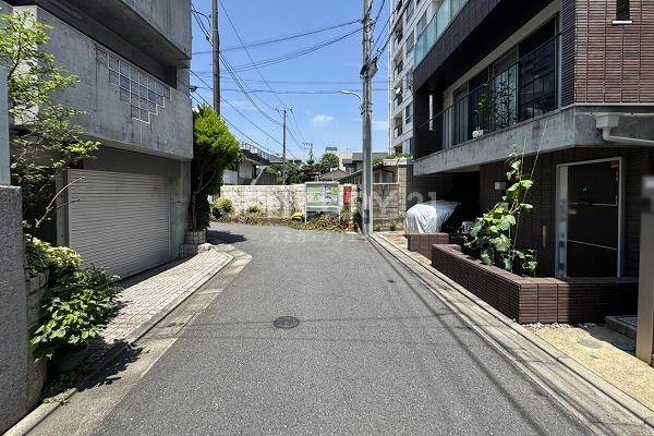 �����s�ڍ����ڍ�3���ڂ̒��È�ˌ��Ă̑O�ʓ��H�܂ތ��n�ʐ^