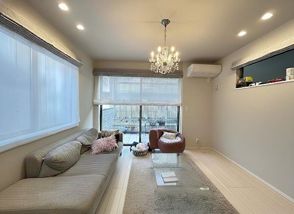 �����s�ڍ���ڍ��{��4���ڂ̒��È�ˌ��Ẵ��r���O