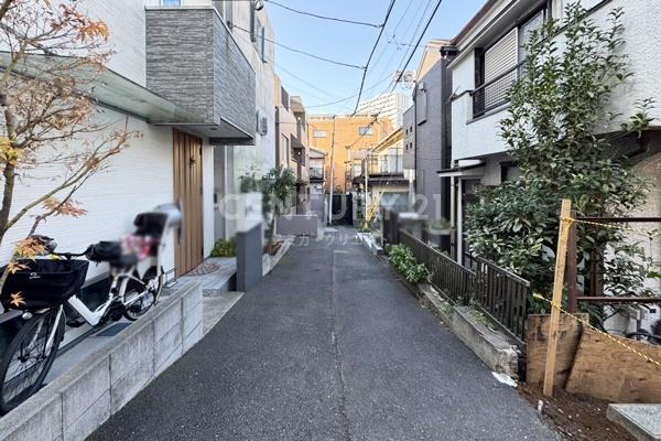 �����s�a�J��b���2���ڂ̓y�n�̑O�ʓ��H�܂ތ��n�ʐ^